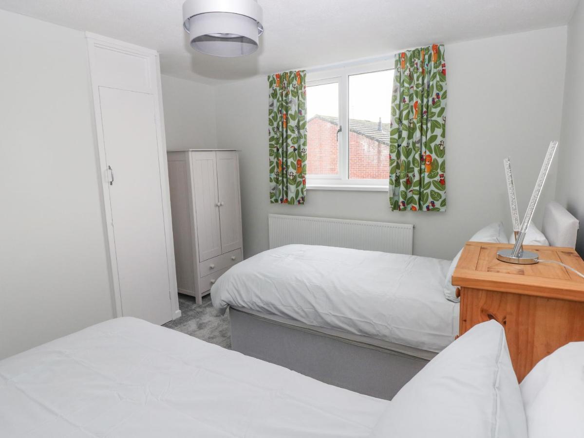 21 Sandfield Road Vila Burry Port Exterior foto