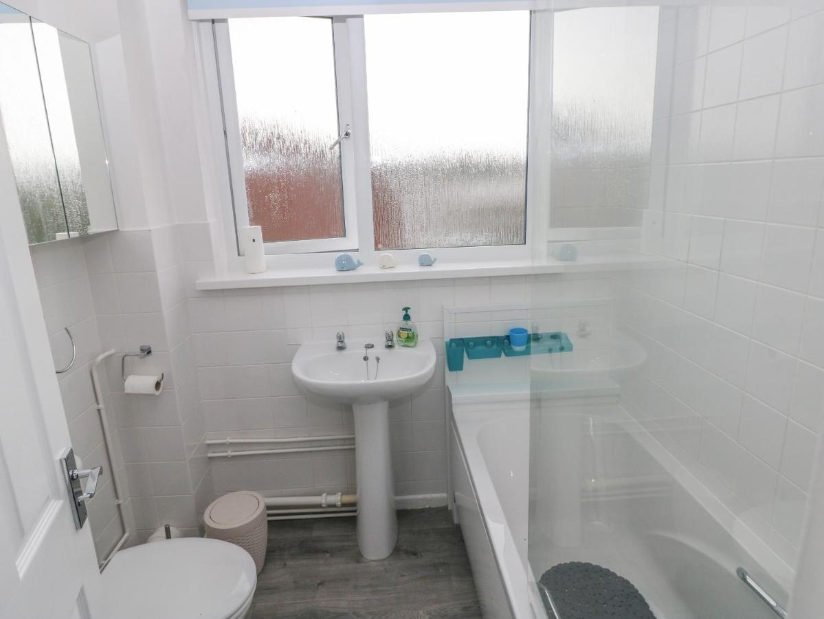 21 Sandfield Road Vila Burry Port Exterior foto