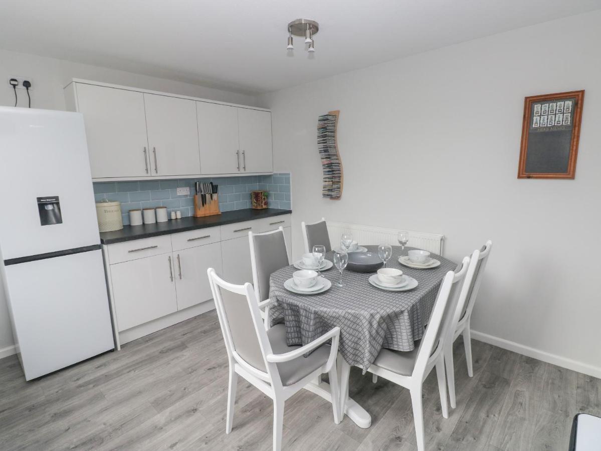 21 Sandfield Road Vila Burry Port Exterior foto